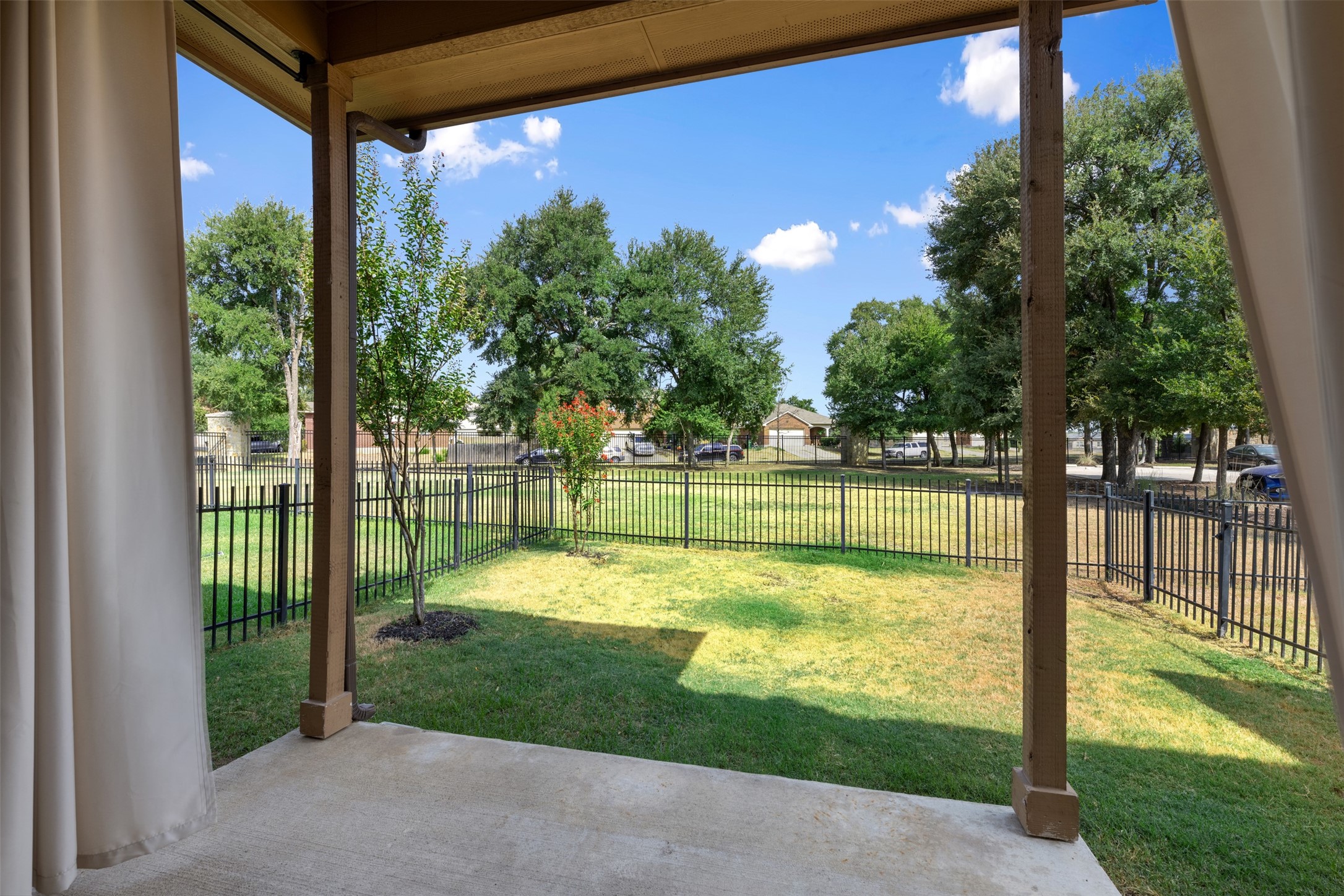 main property photo 25
