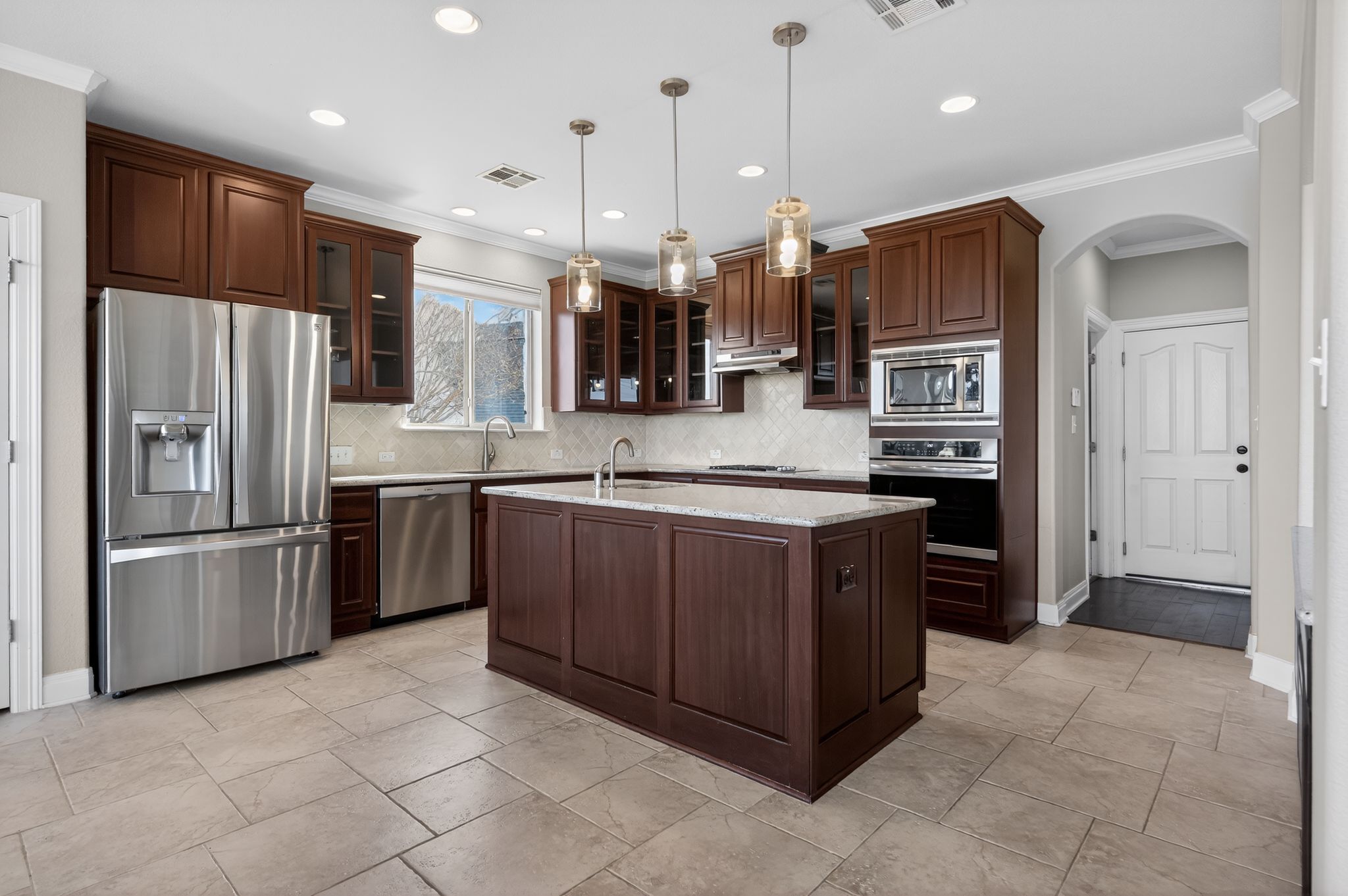 main property photo 11