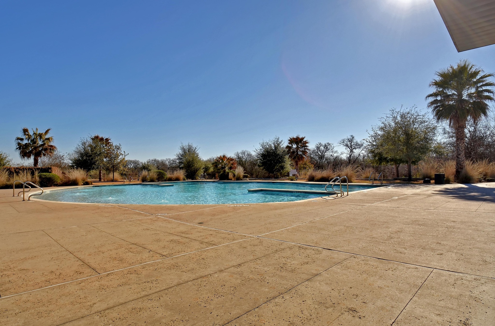 main property photo 34