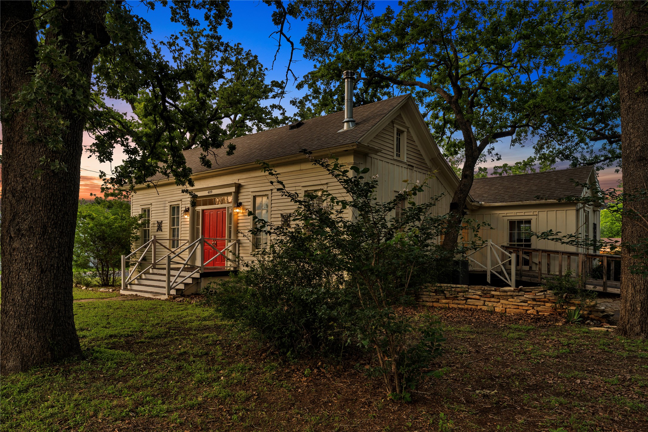 main property photo 31