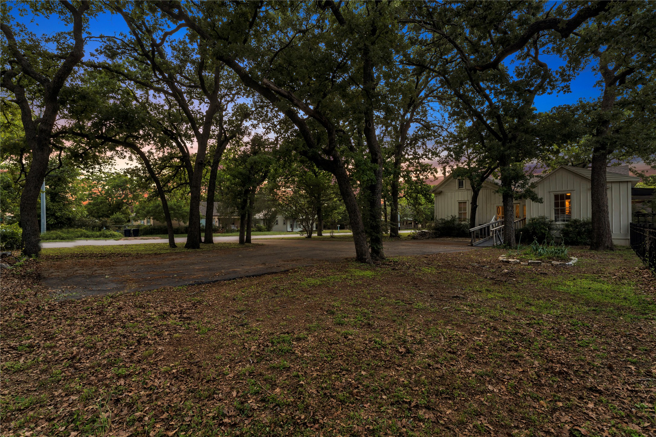 main property photo 35