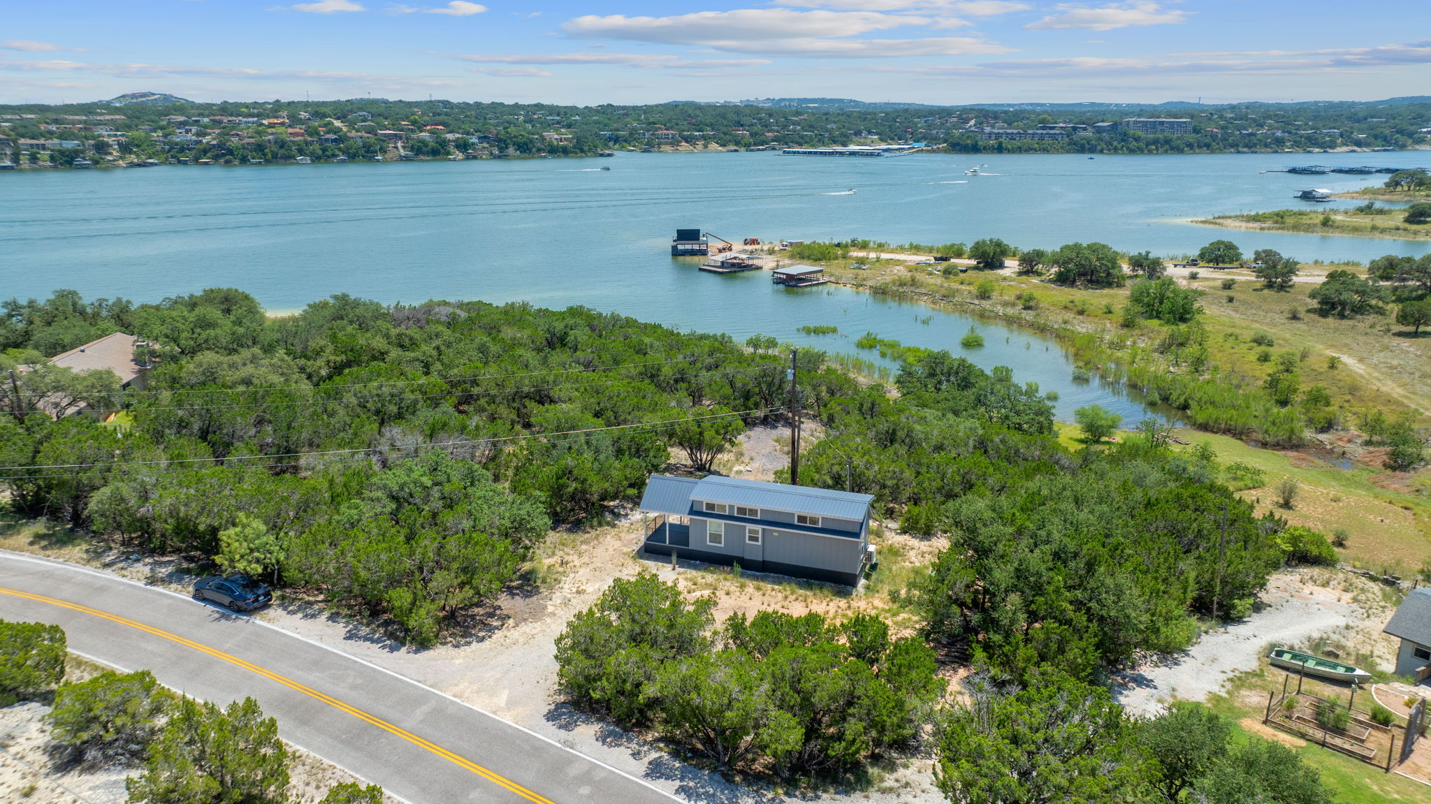main property photo 18