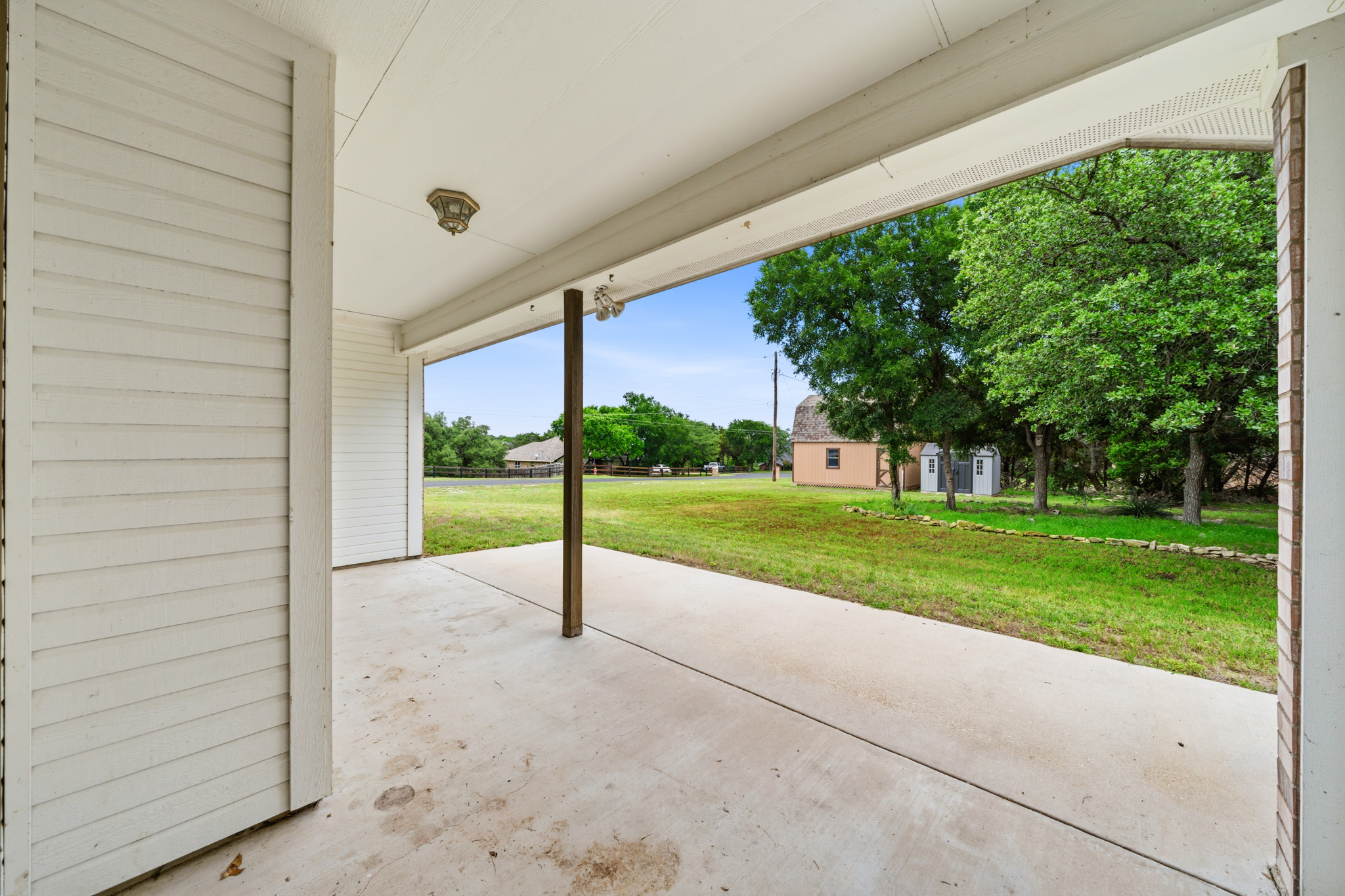 main property photo 25
