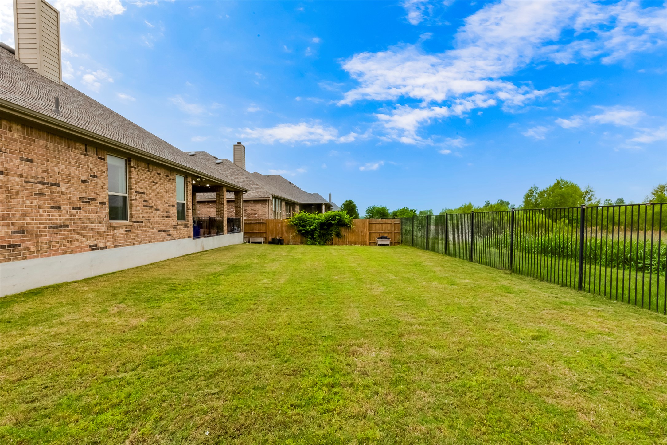 main property photo 37