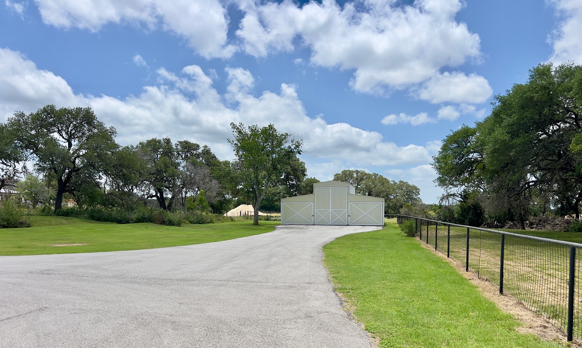 main property photo 32