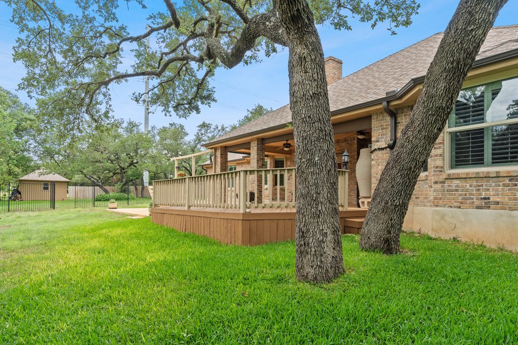 main property photo 11