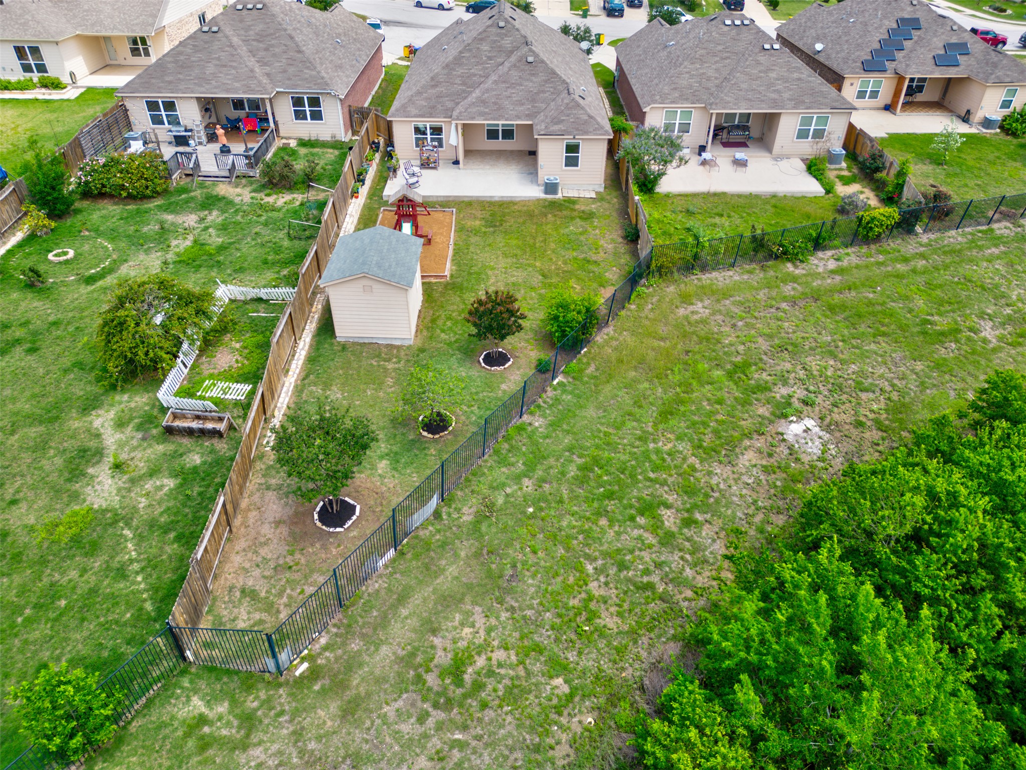 main property photo 30