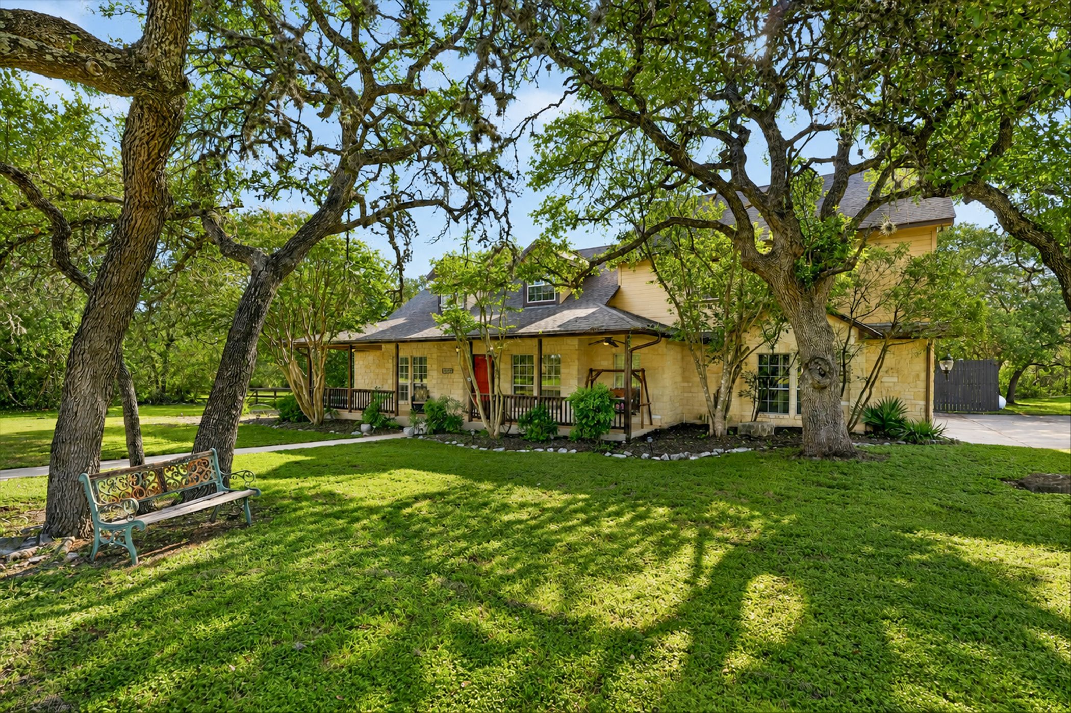 main property photo 3