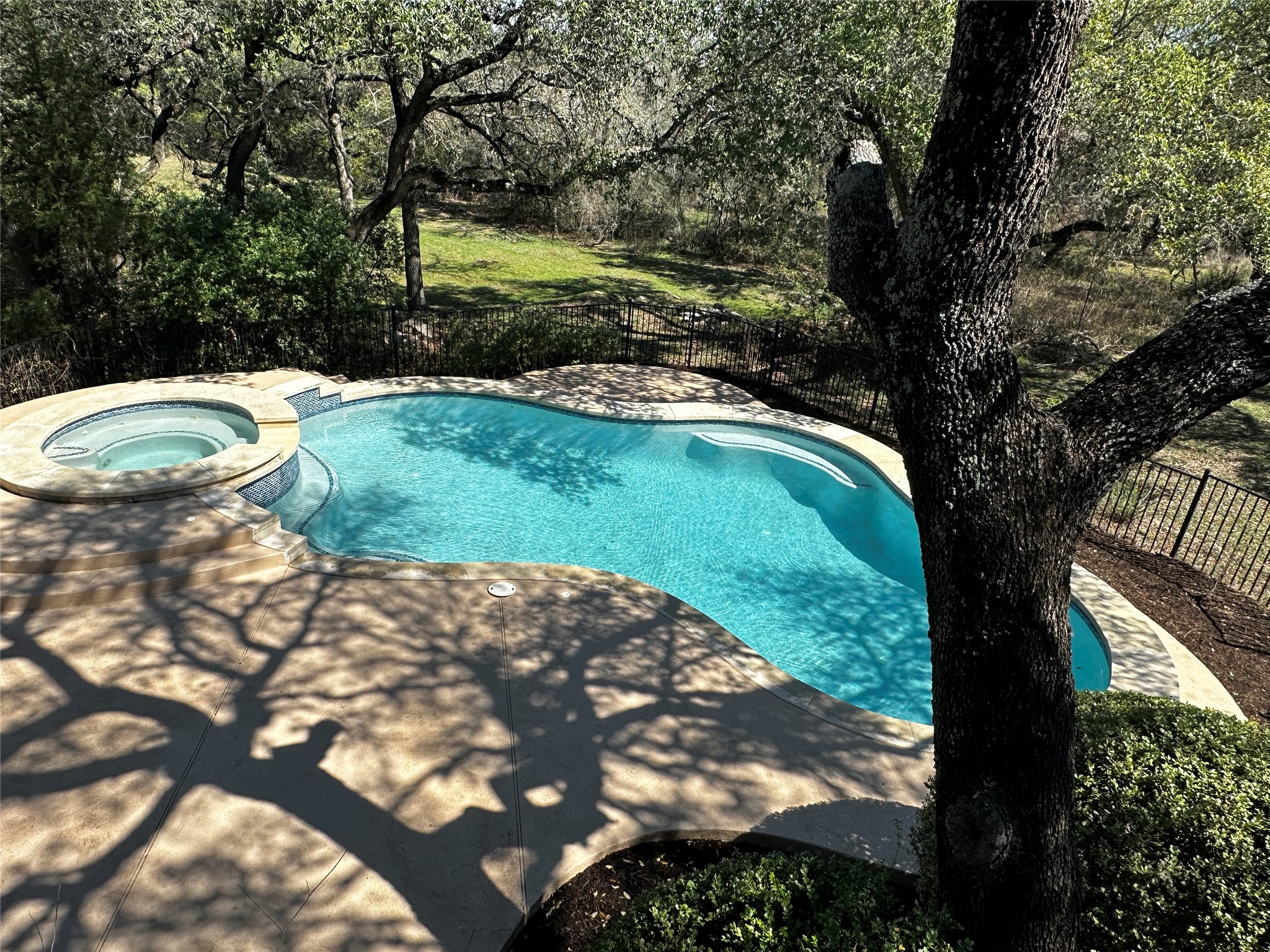 main property photo 32