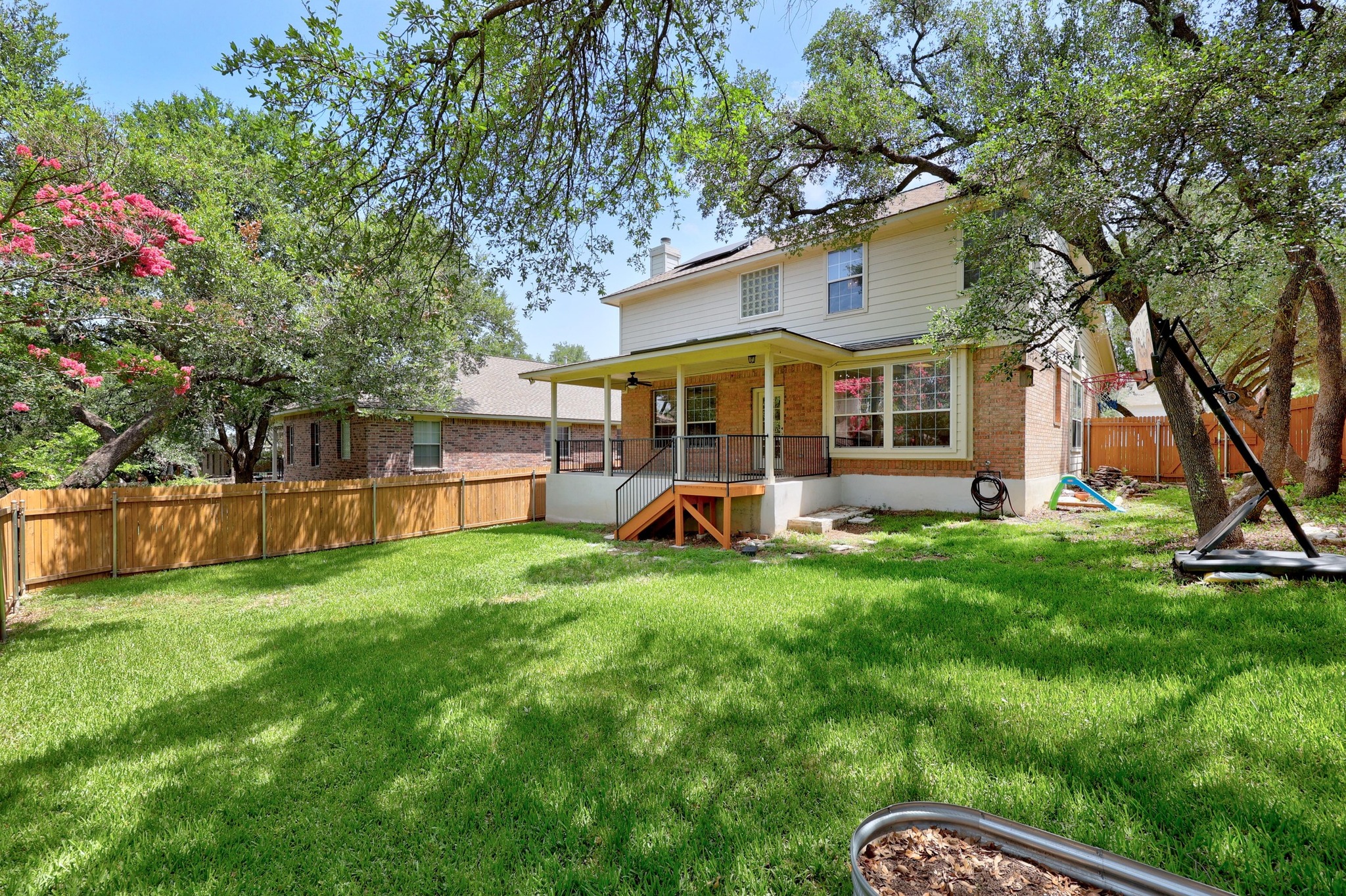 main property photo 31