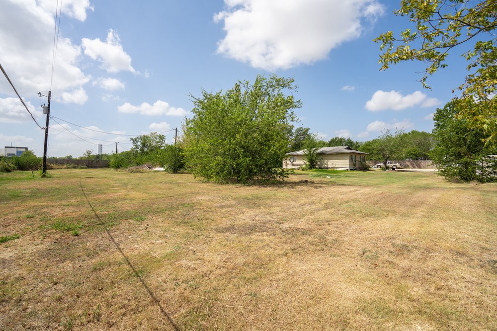 main property photo 8