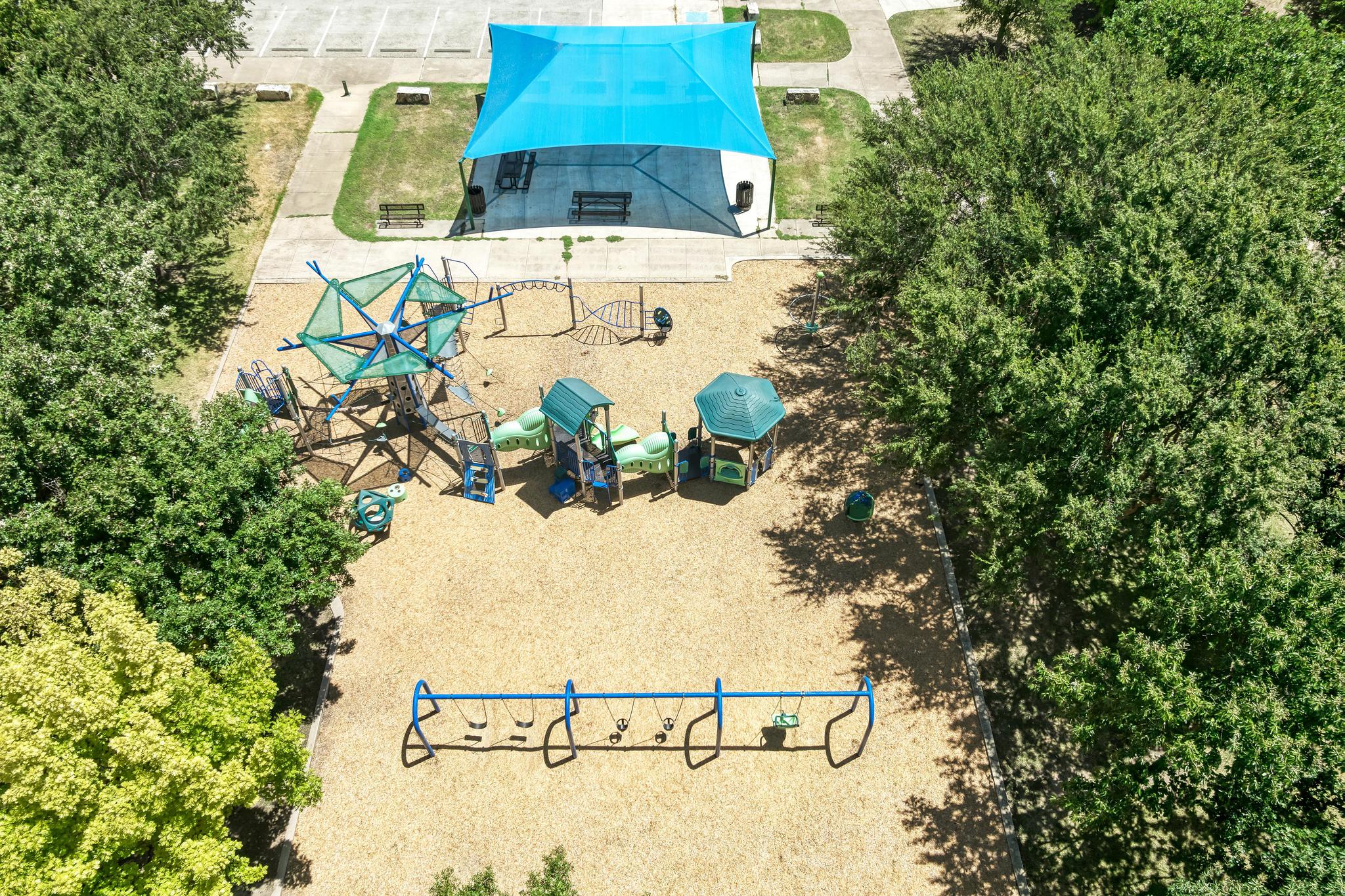 main property photo 36