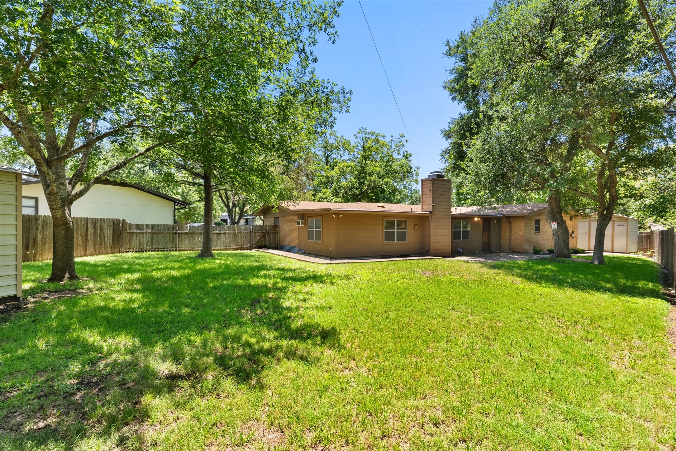 main property photo 23