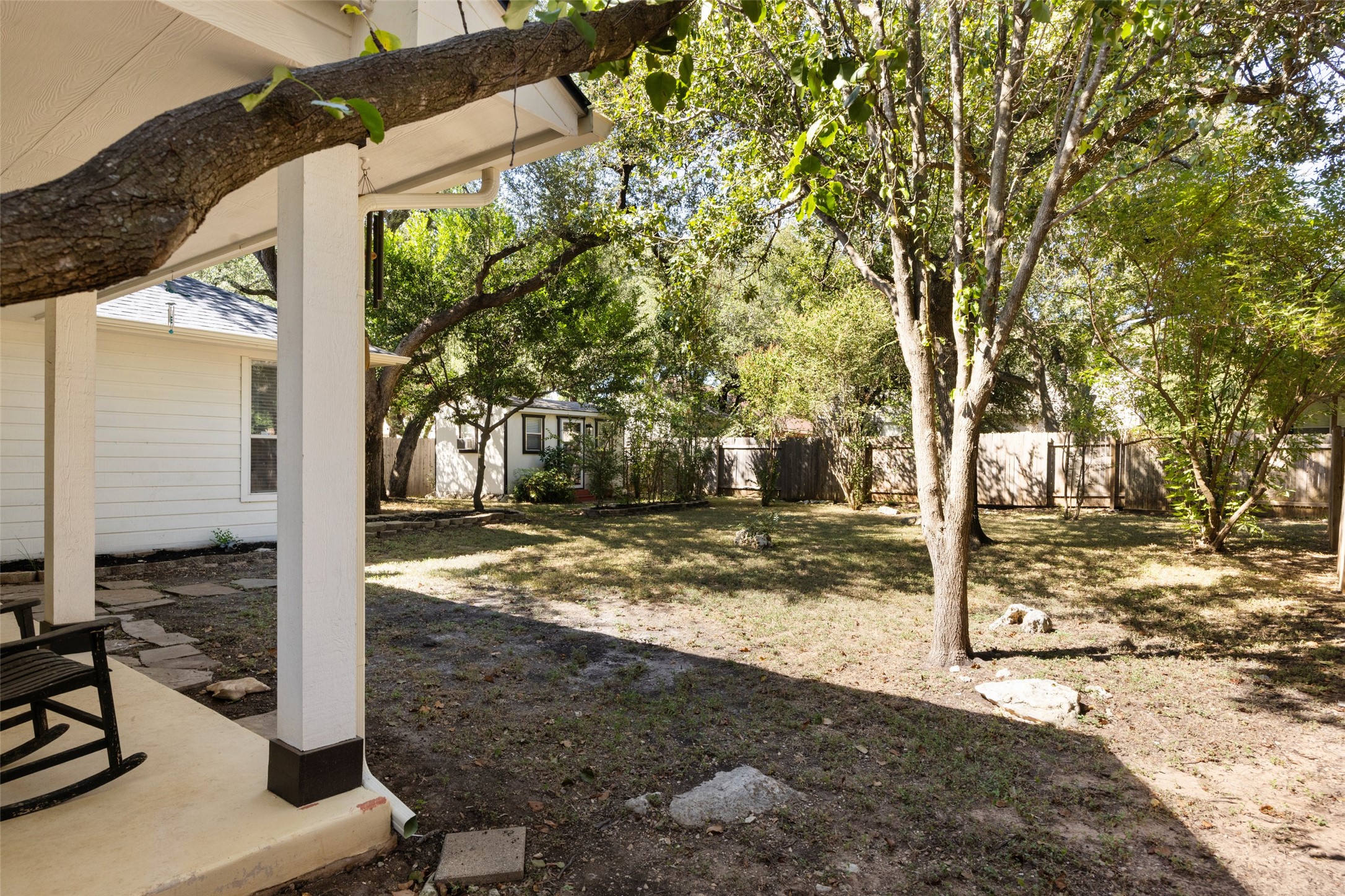 main property photo 16