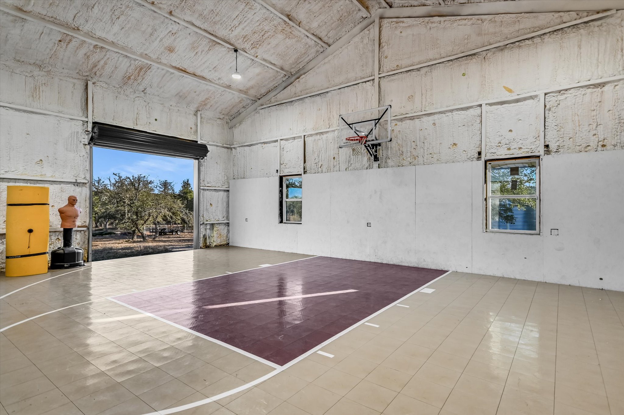 main property photo 32