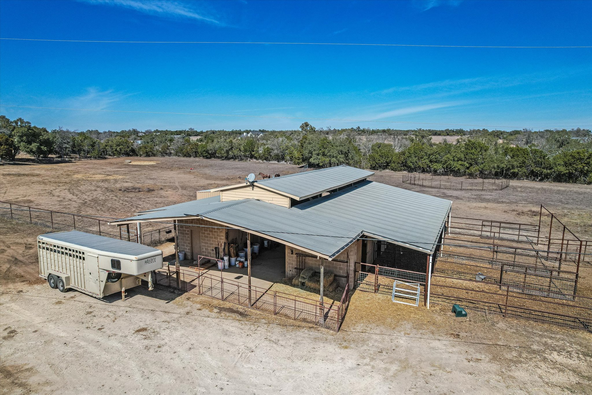 main property photo 4