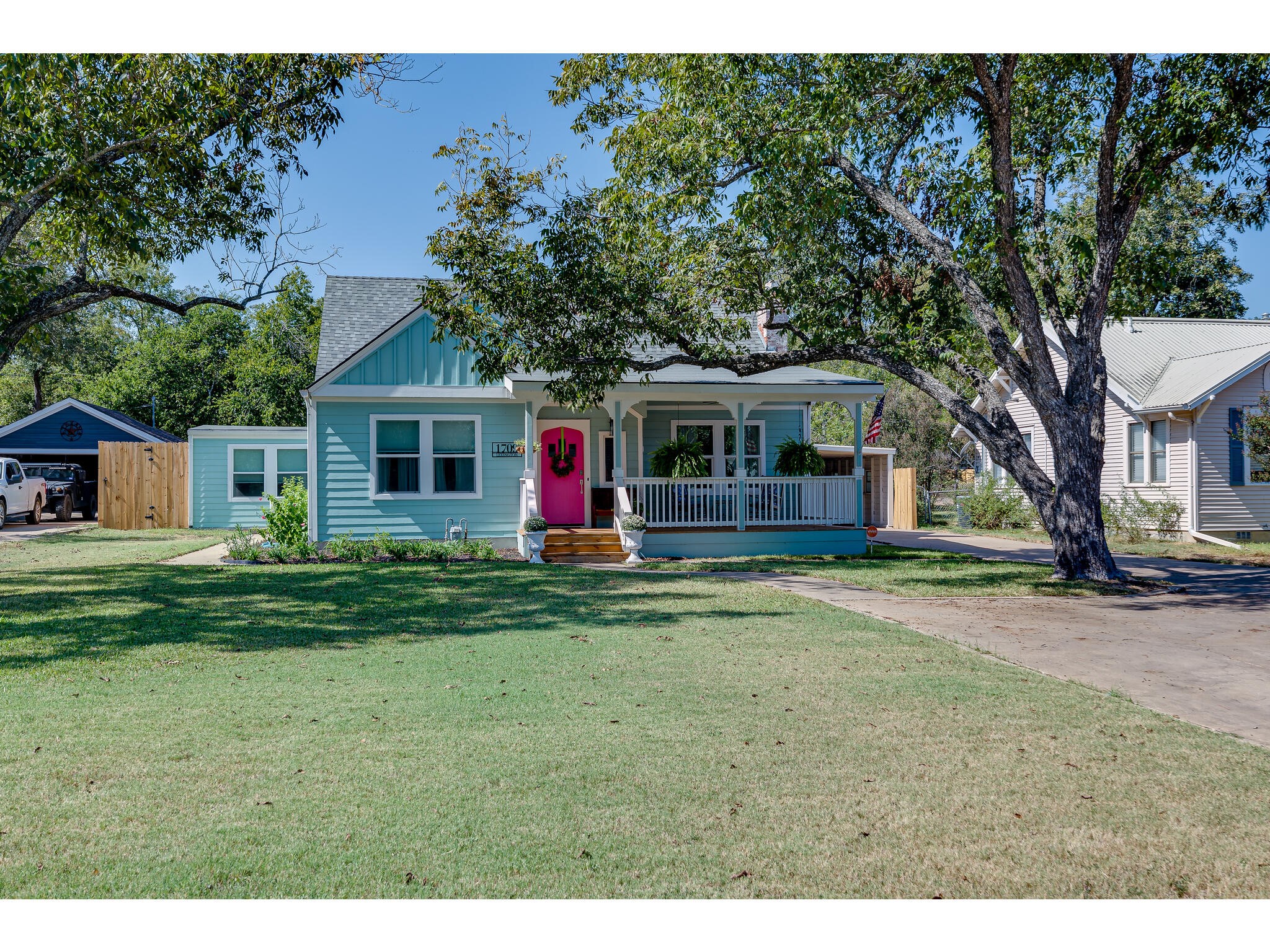 main property photo 5