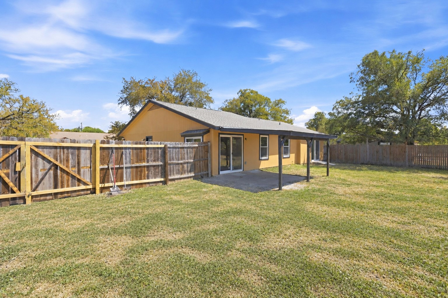 main property photo 34