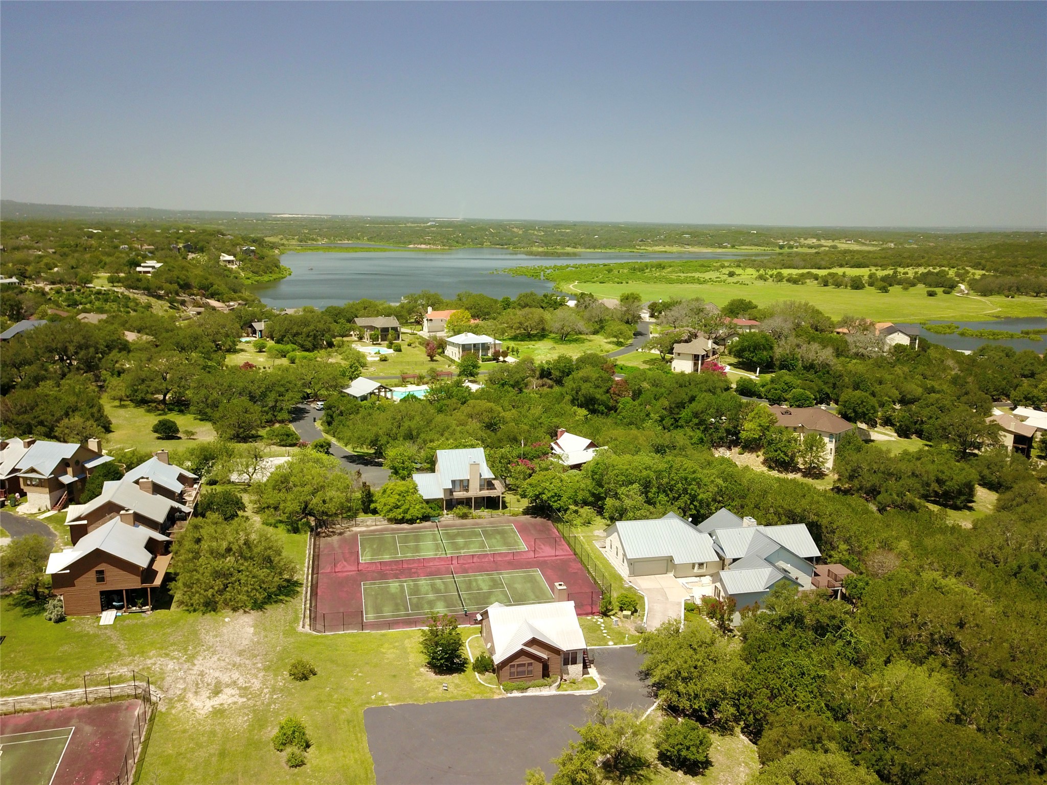 main property photo 10