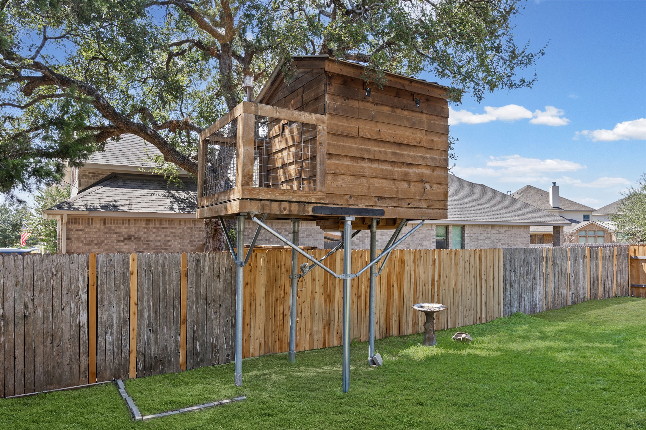 main property photo 35