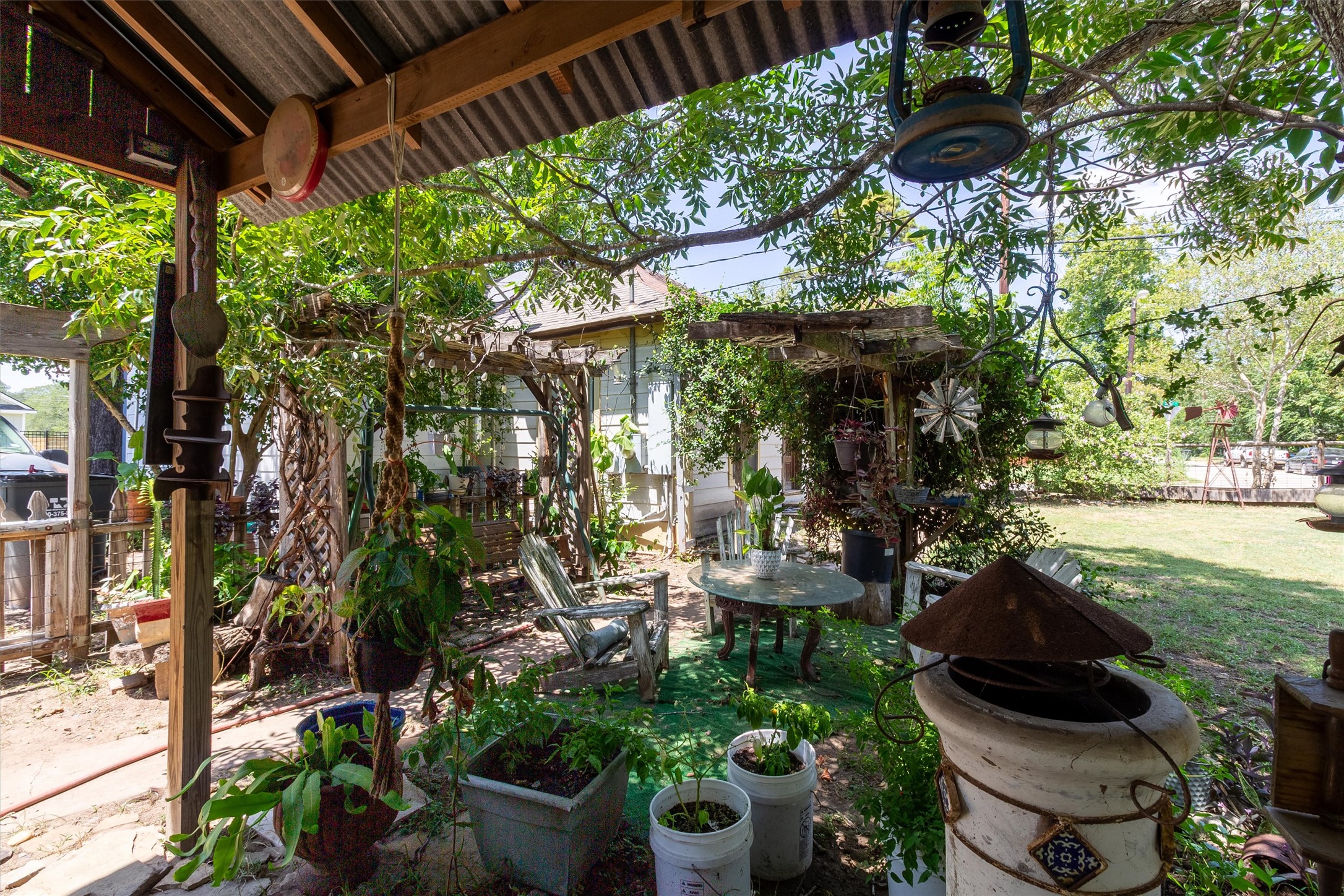main property photo 16