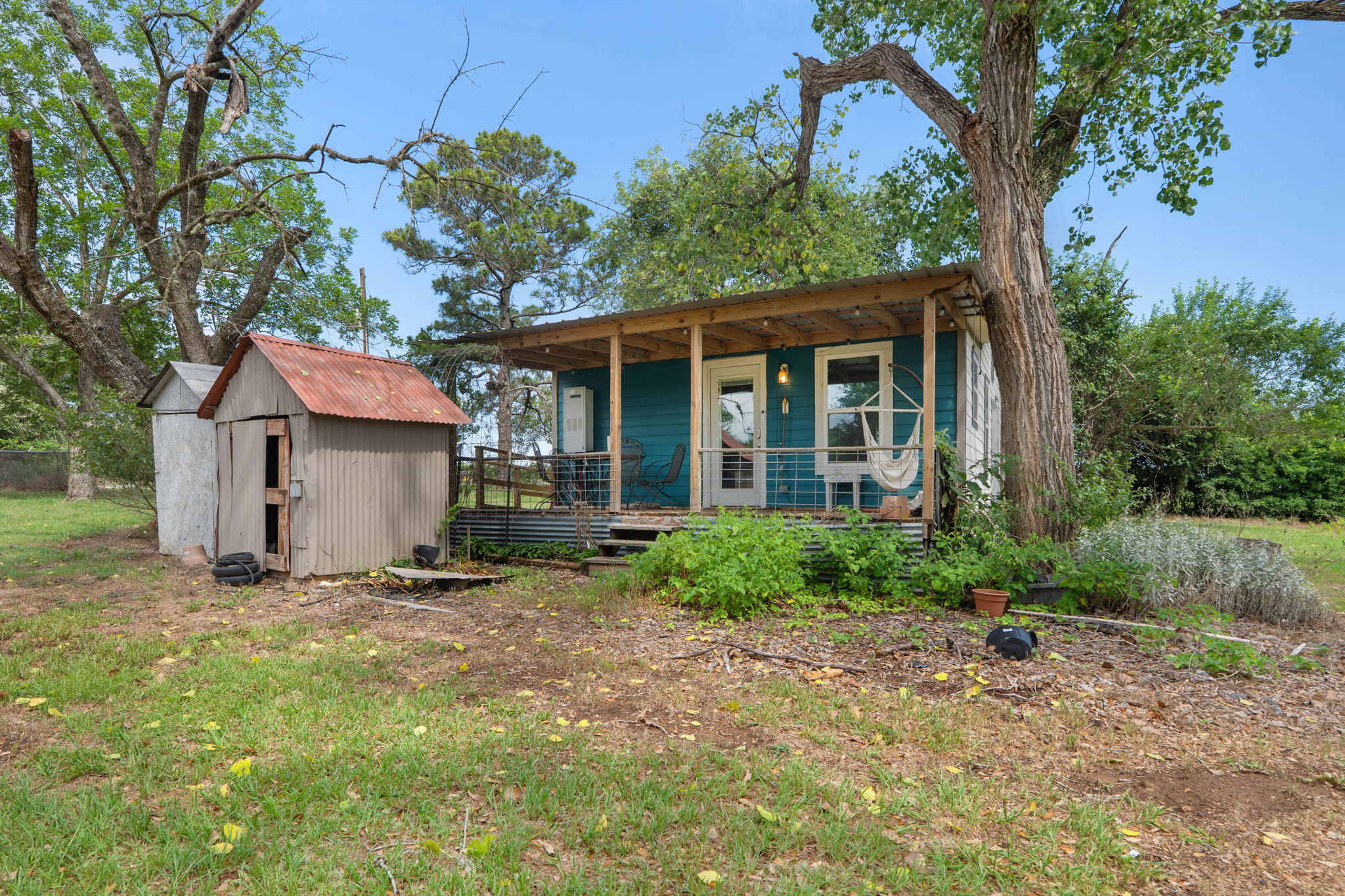 main property photo 13