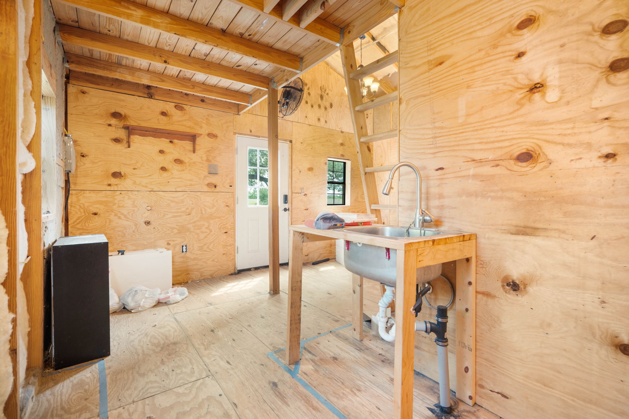 main property photo 16