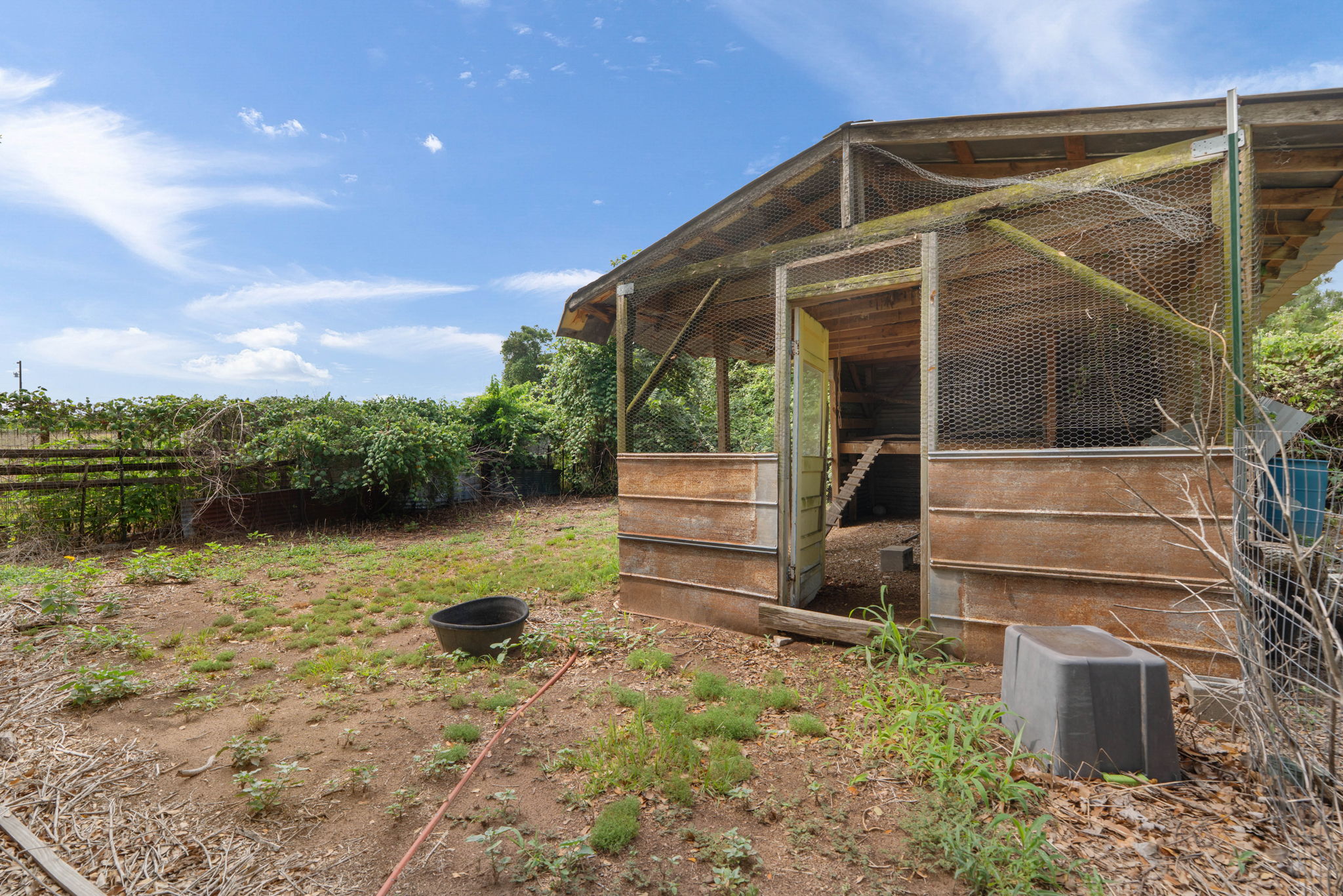 main property photo 19