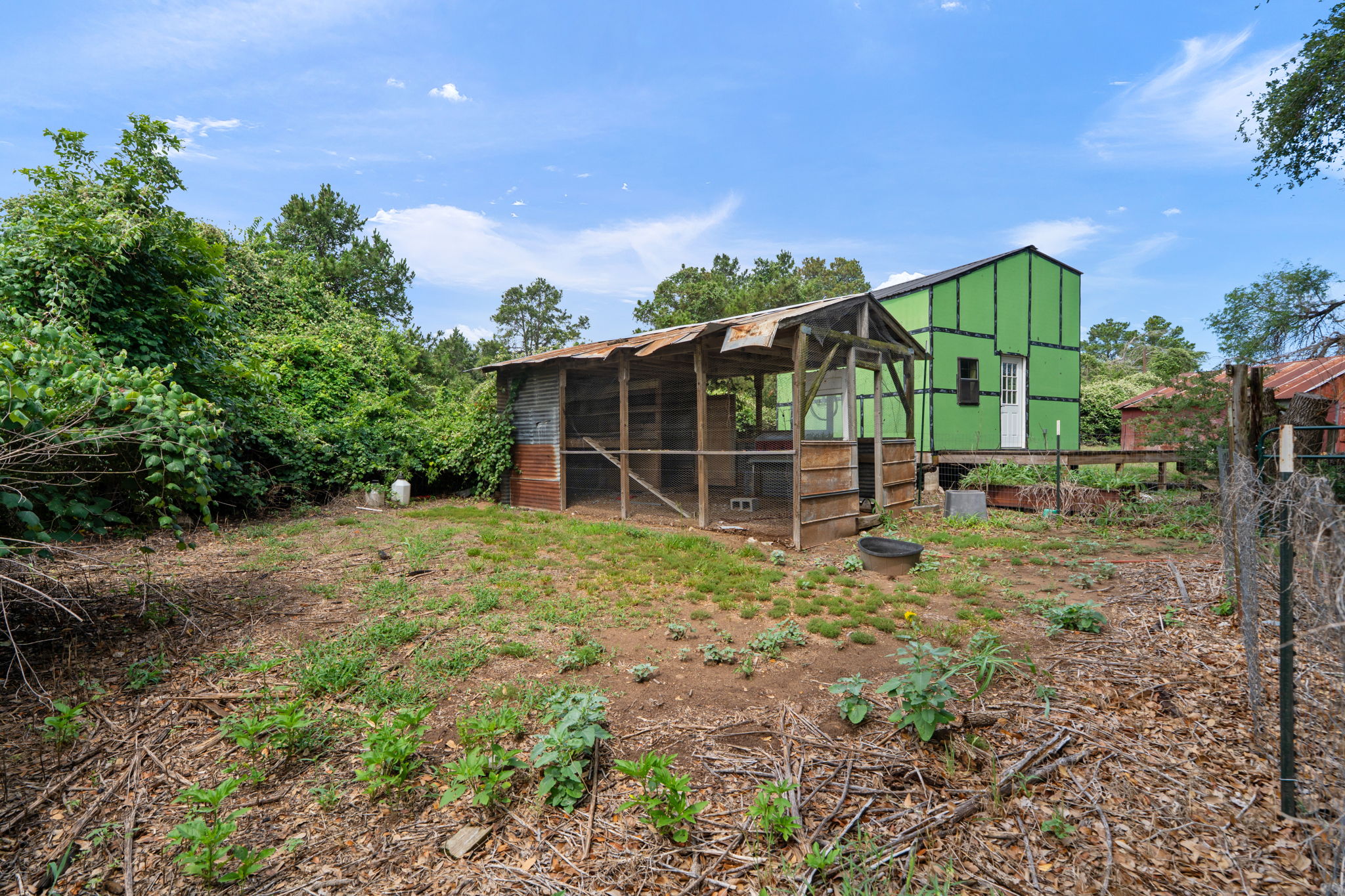 main property photo 20