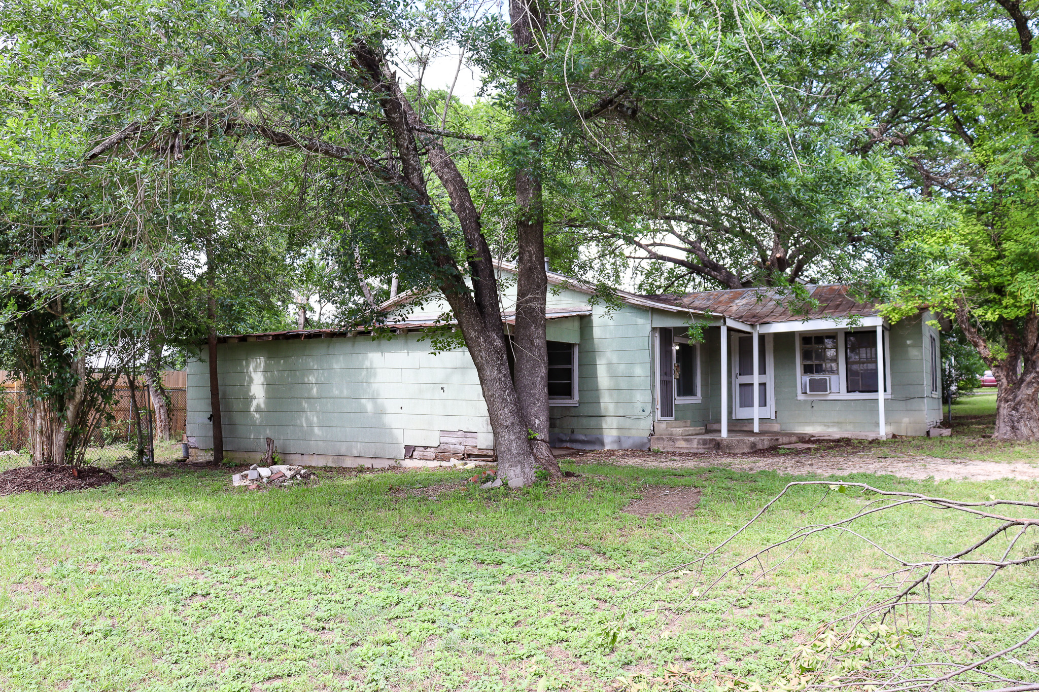main property photo 12