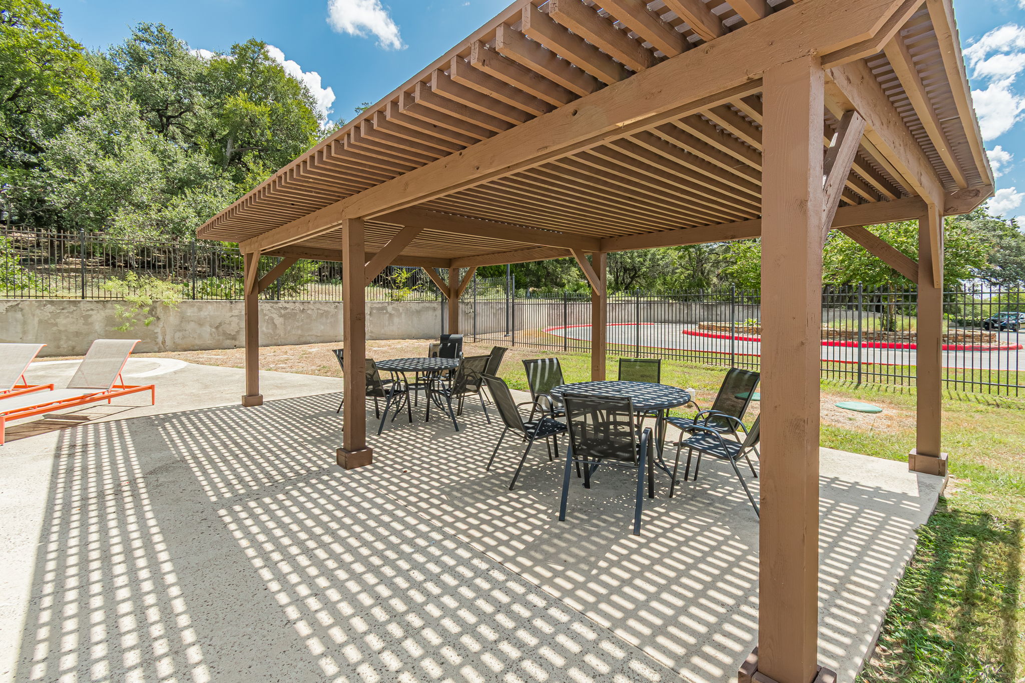 main property photo 37