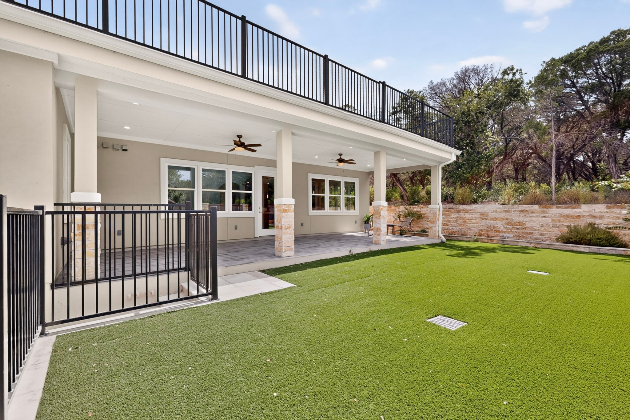 main property photo 37
