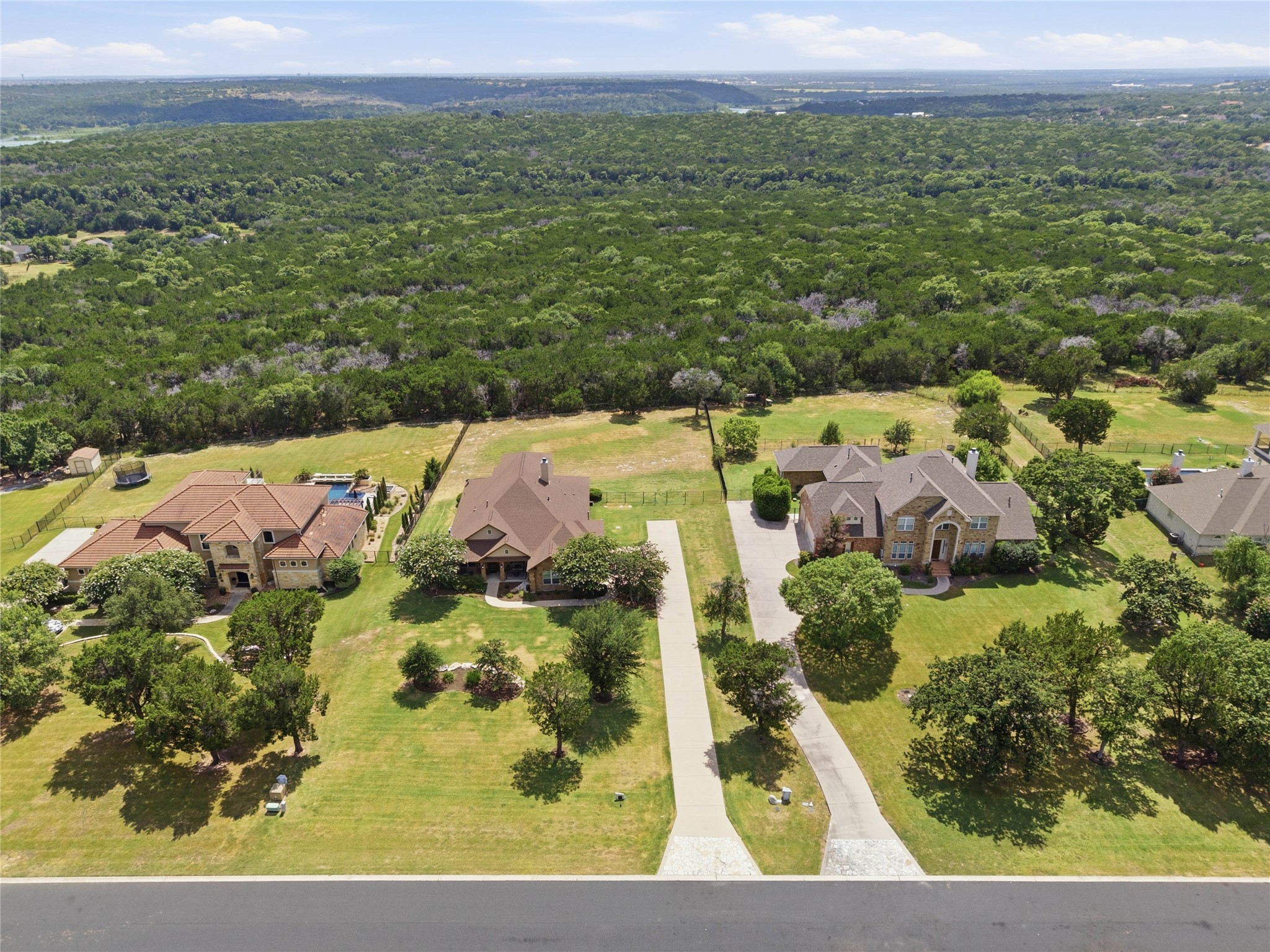 main property photo 36