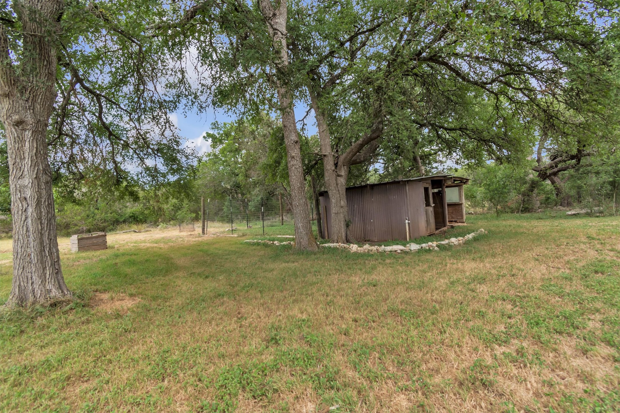main property photo 30