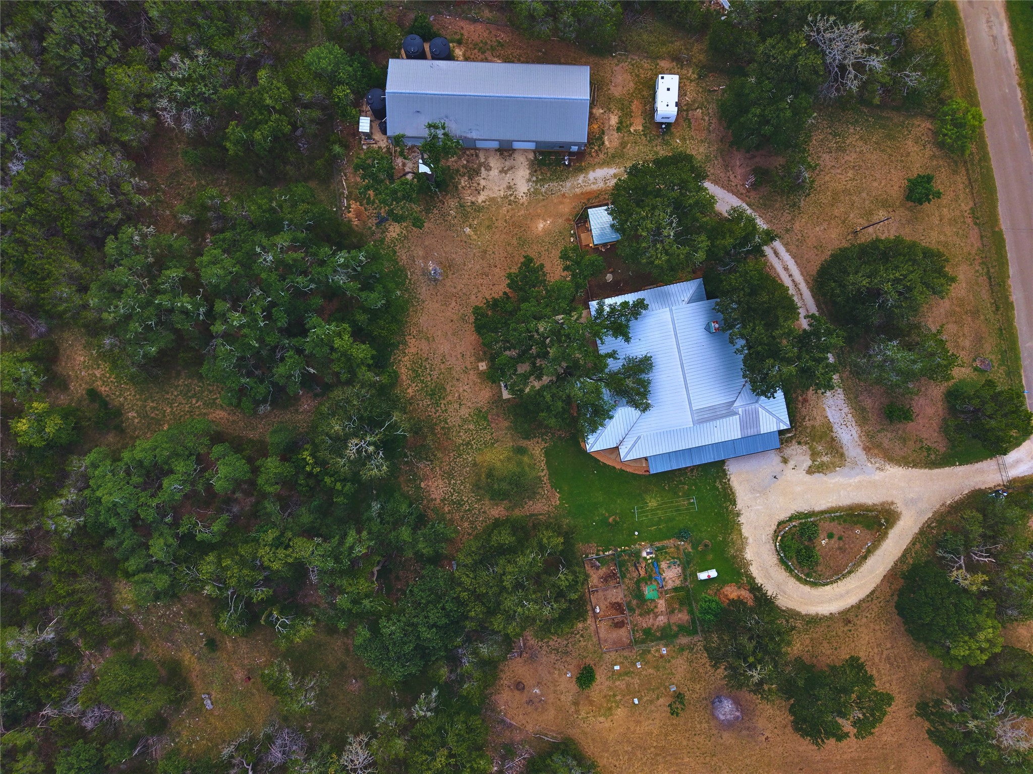 main property photo 37
