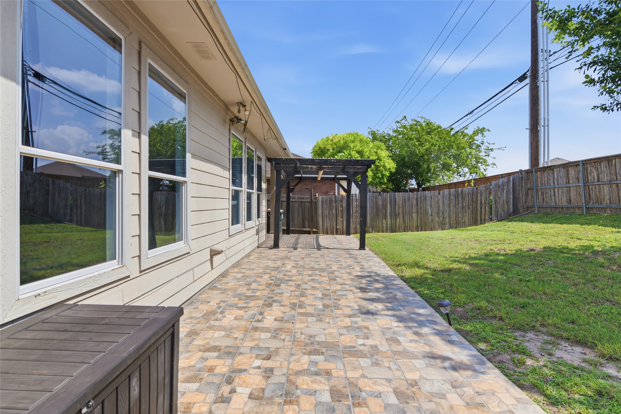 main property photo 35