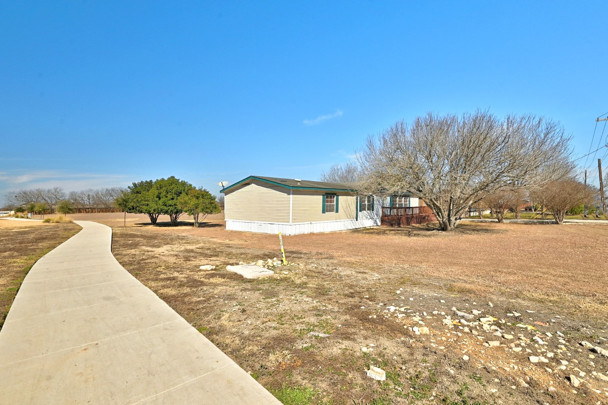 main property photo 8