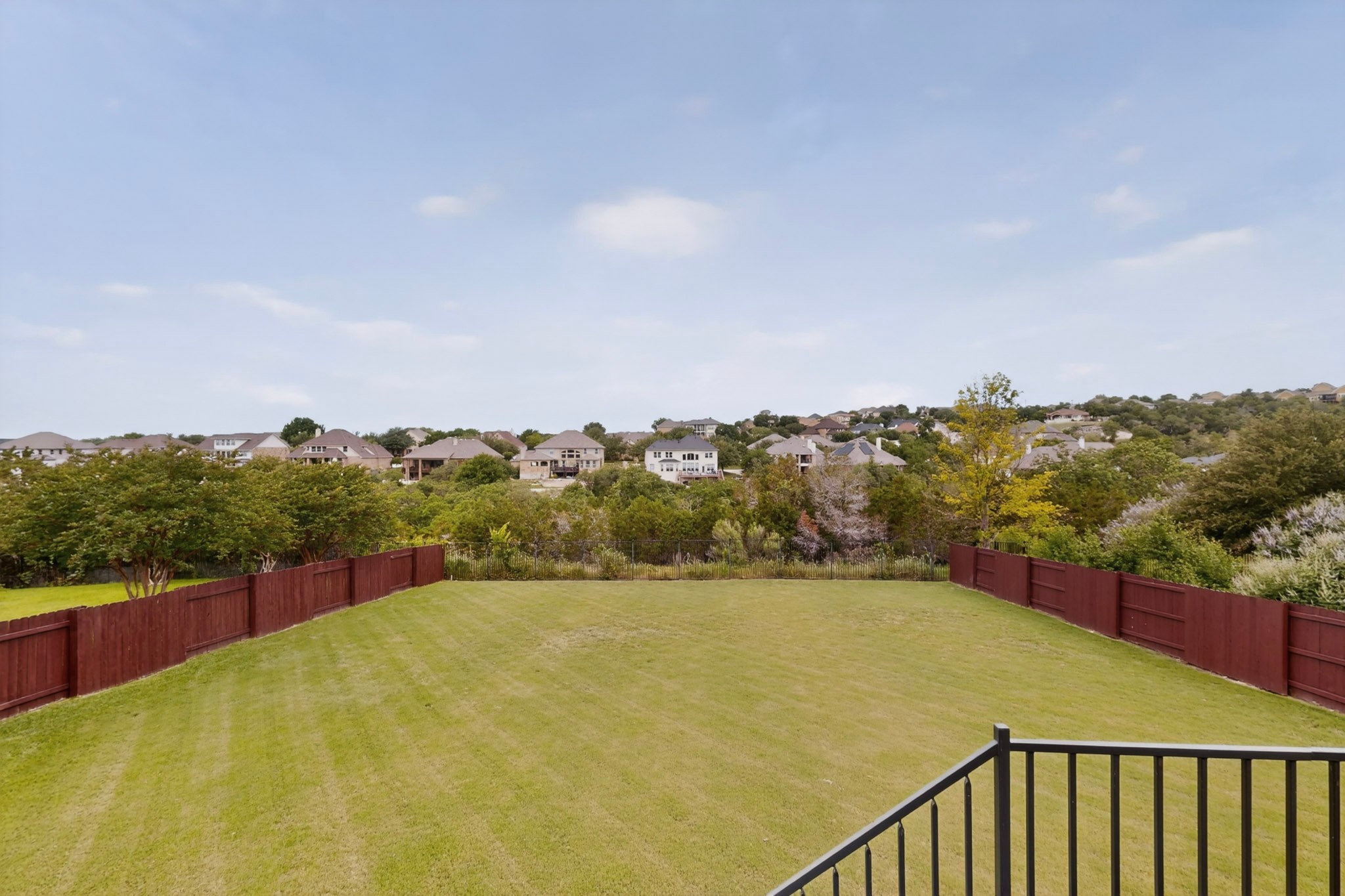 main property photo 30