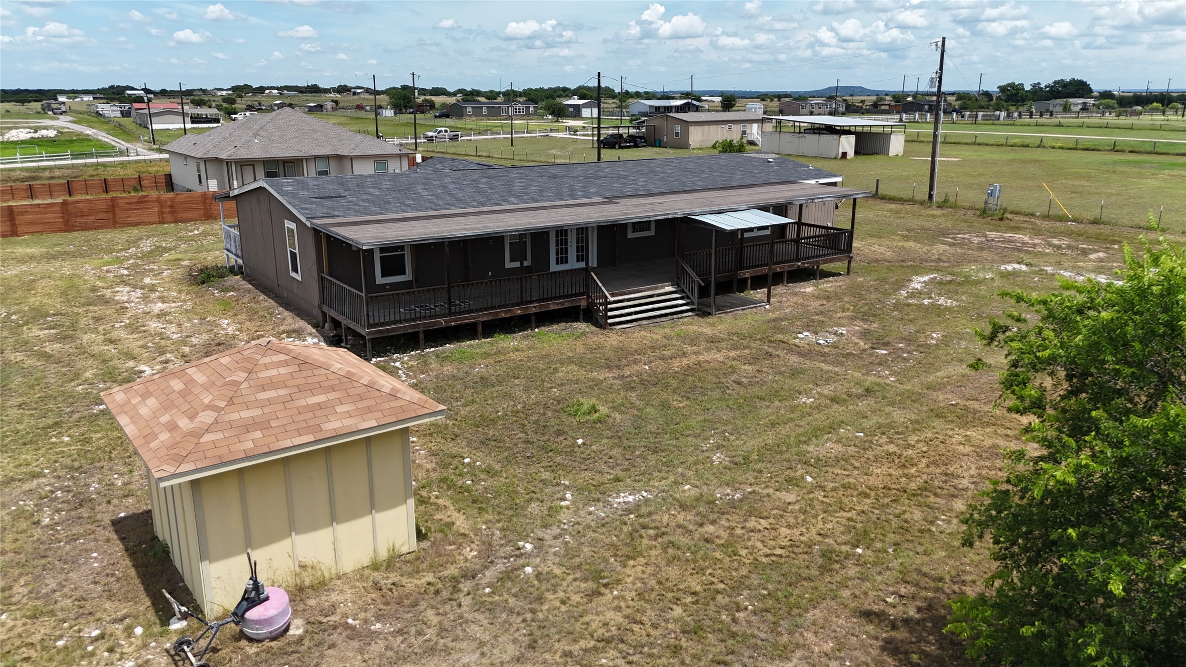 main property photo 33