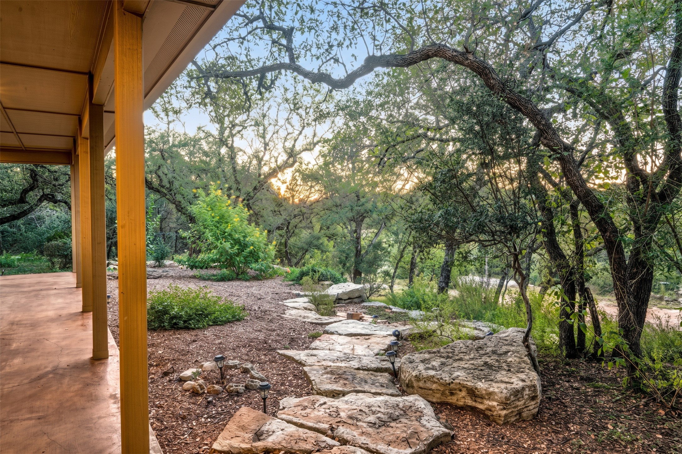 main property photo 28