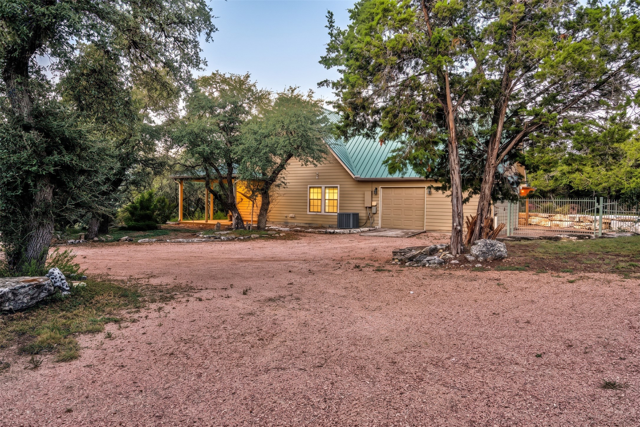main property photo 32