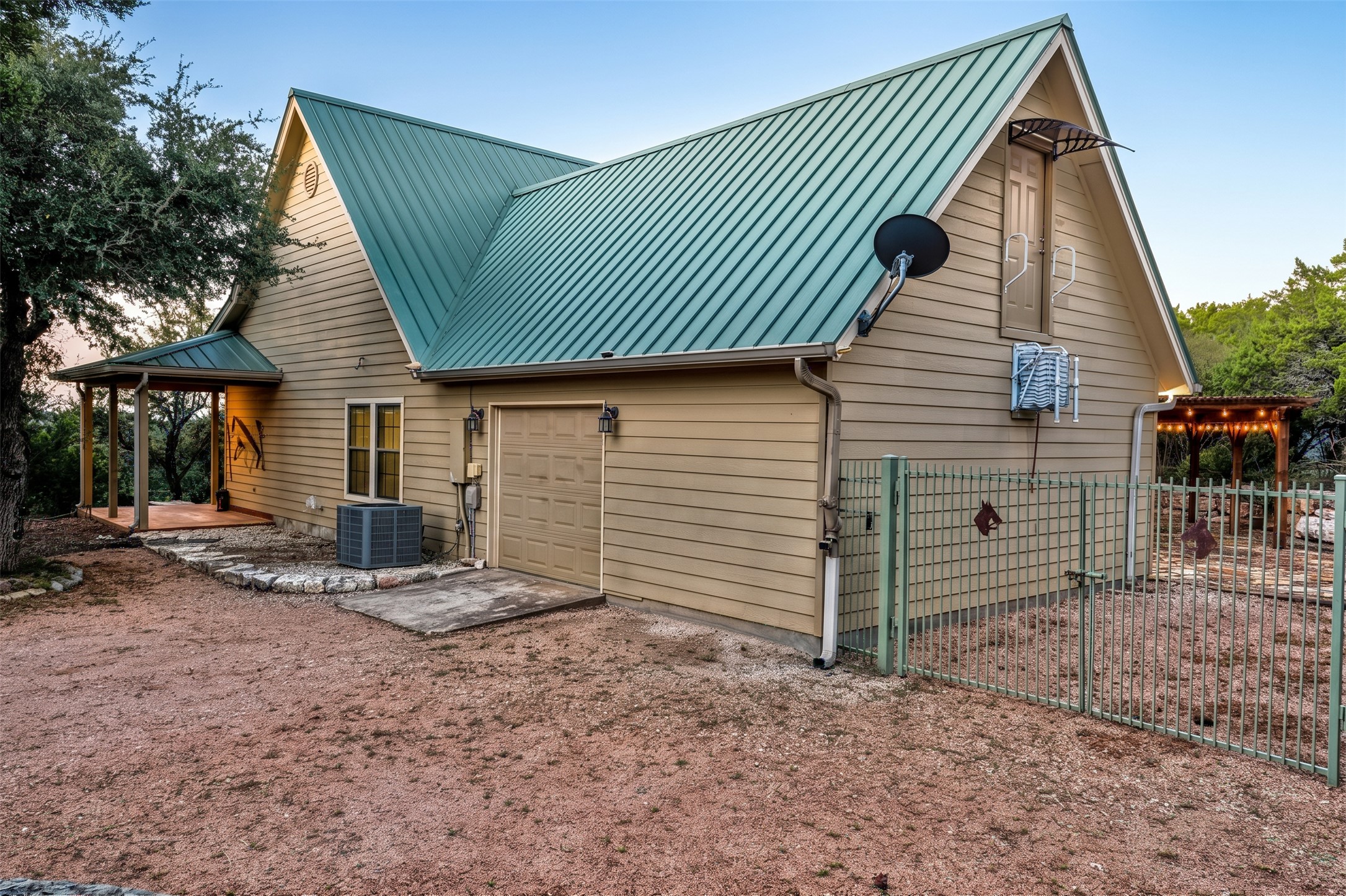 main property photo 33