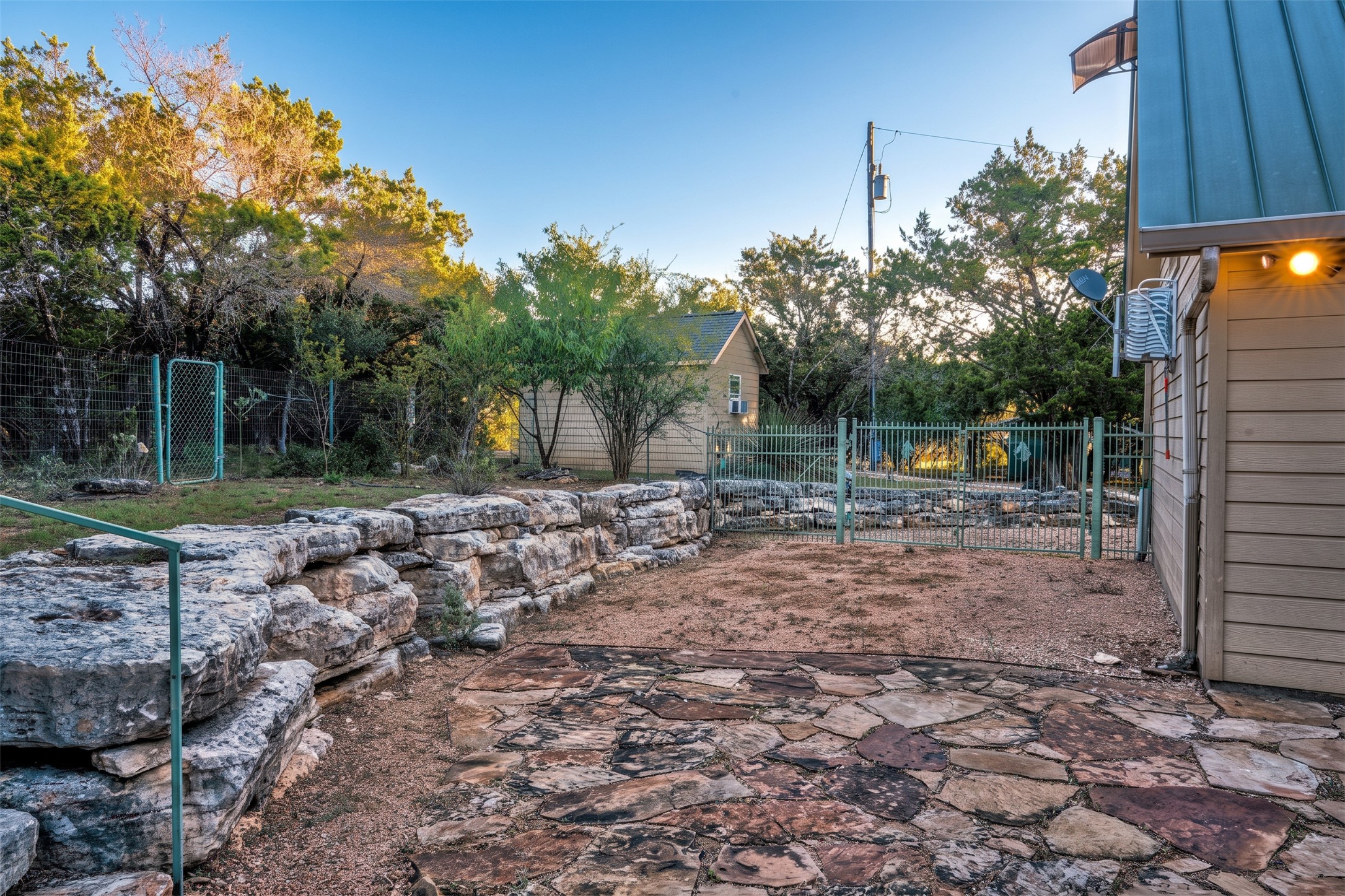main property photo 35