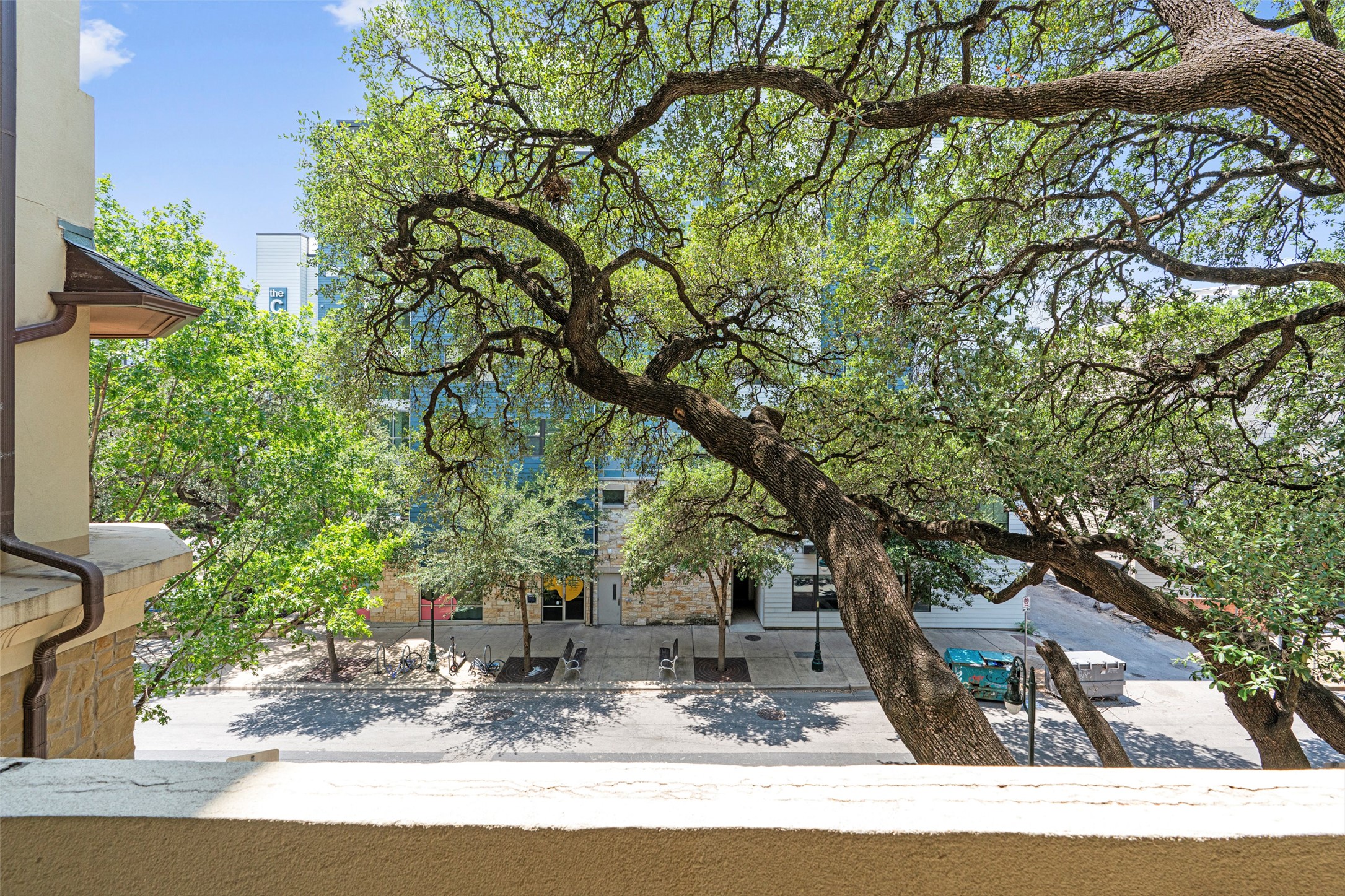 main property photo 23