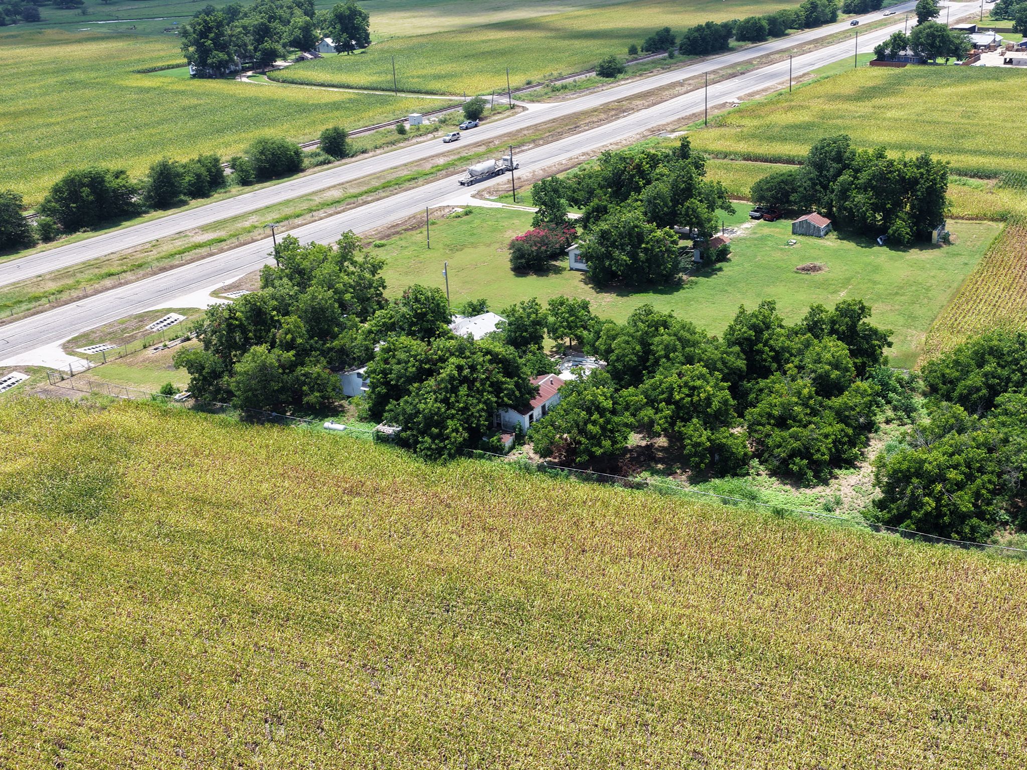 main property photo 3