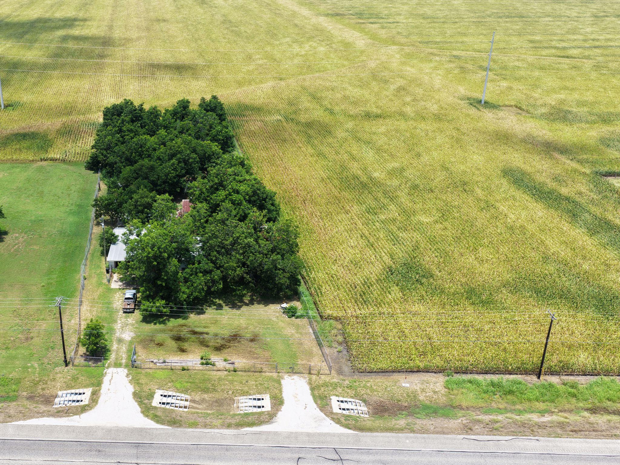 main property photo 9