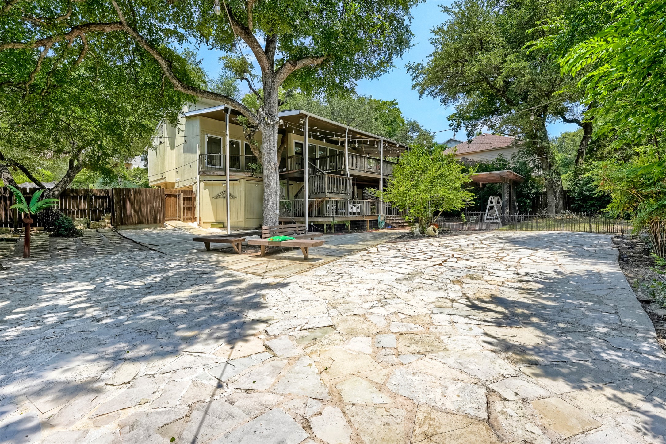 main property photo 37