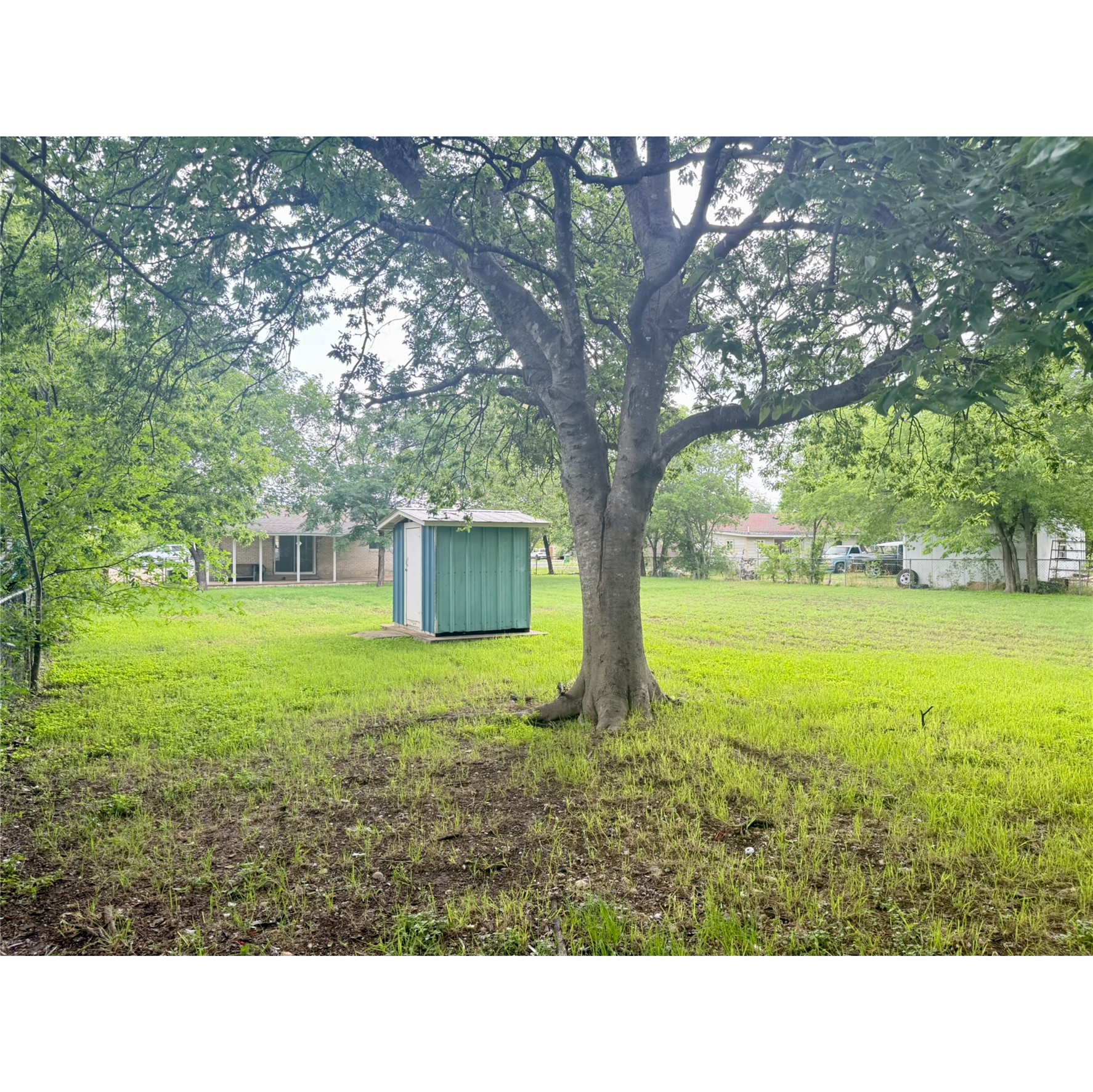 main property photo 6