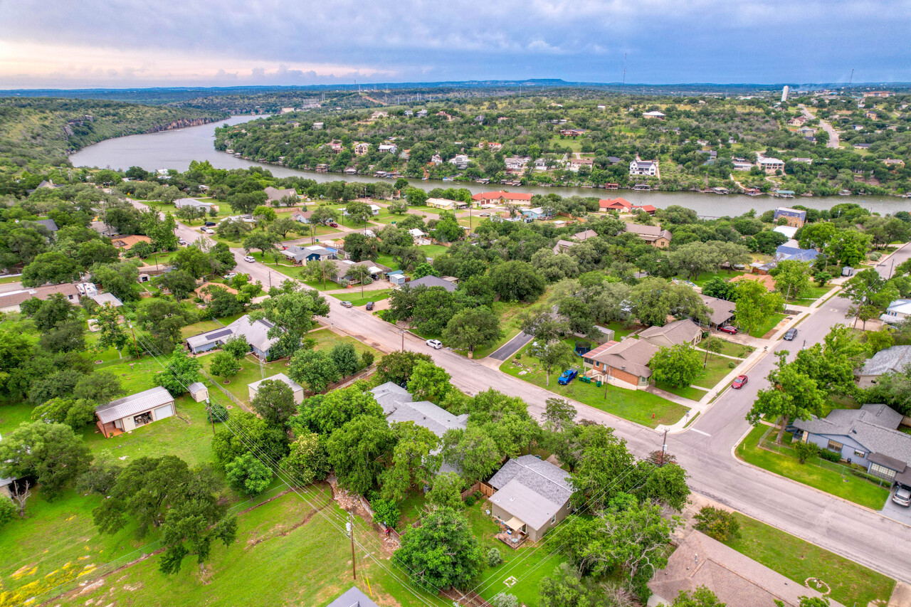 main property photo 30