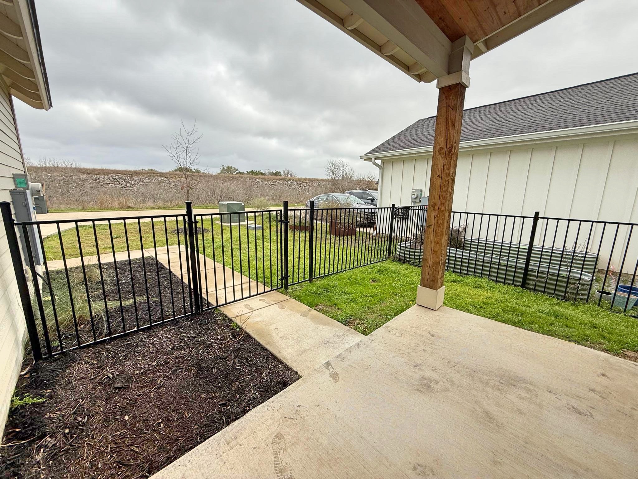 main property photo 31